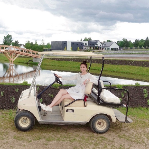 🥂 White is an Amazing Color 🥂 - Picture 2 of 13